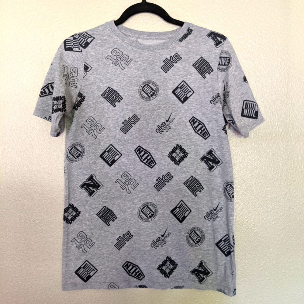 Youth Nike t-shirt